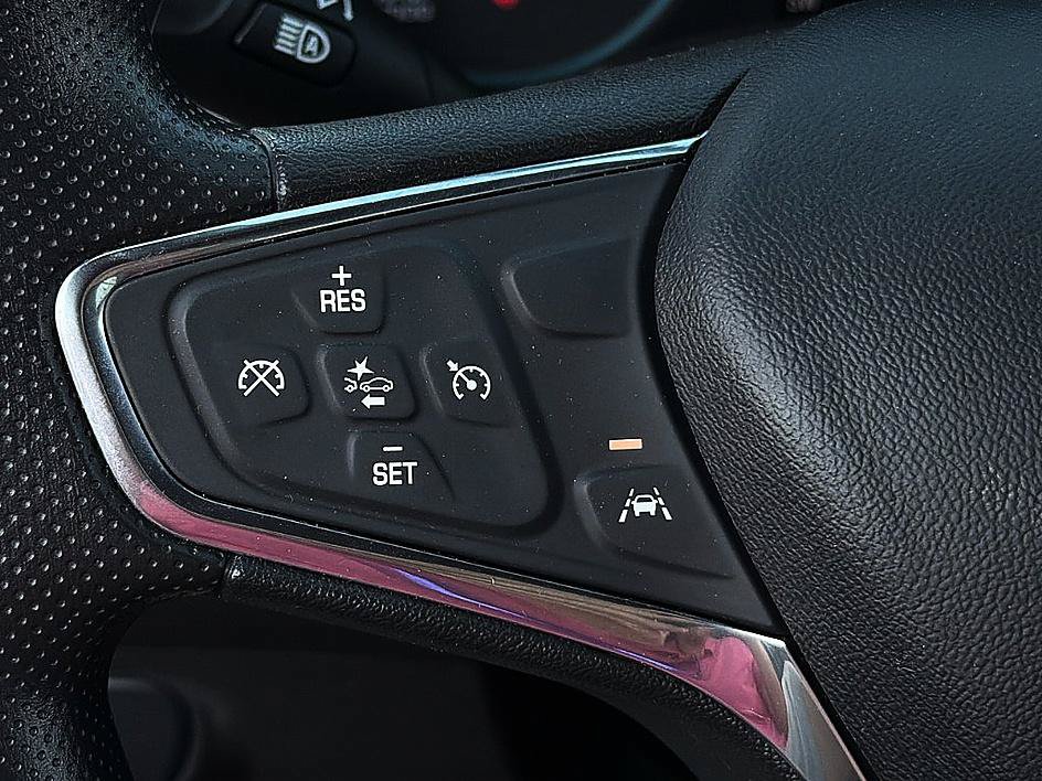 Used 2020 Chevrolet Equinox LS w/ LS Convenience Package FWD image 17