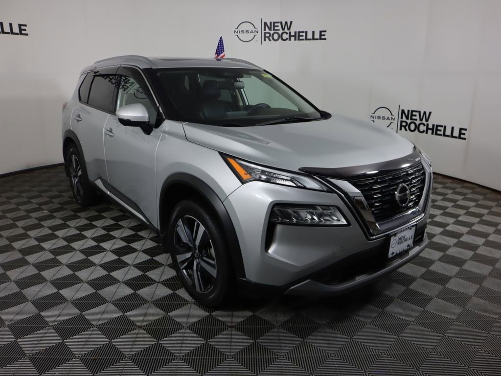Used 2021 Nissan Rogue SL image 3