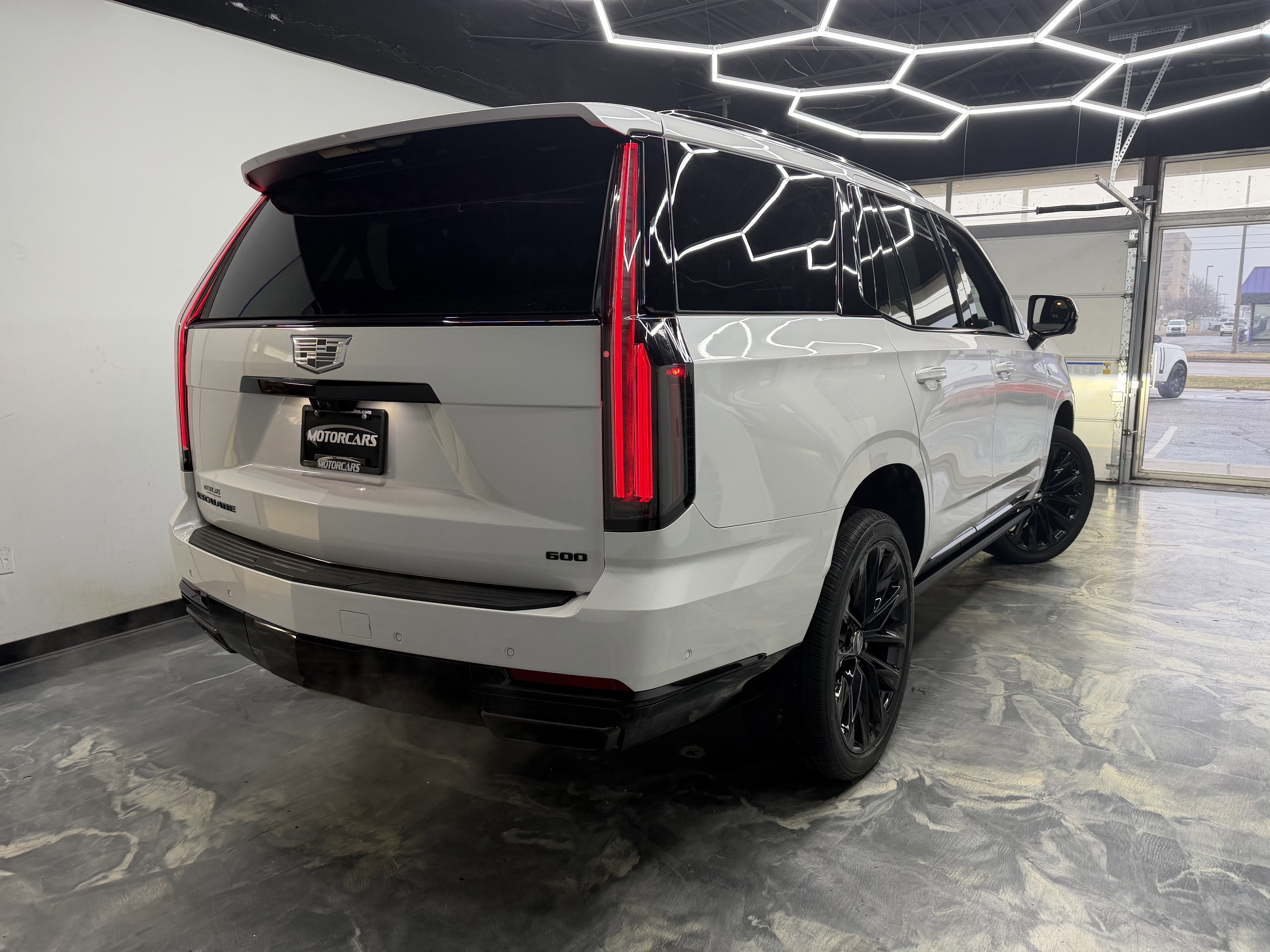 Used 2025 Cadillac Escalade Sport Platinum w/ LPO, ONYX Package image 3