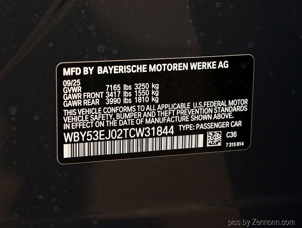 Used 2026 BMW i7 xDrive60 w/ Executive Package image 28