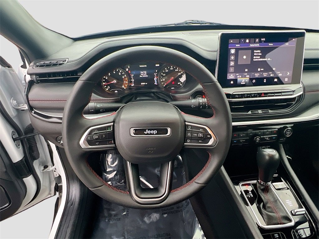 Used 2024 Jeep Compass Trailhawk image 11