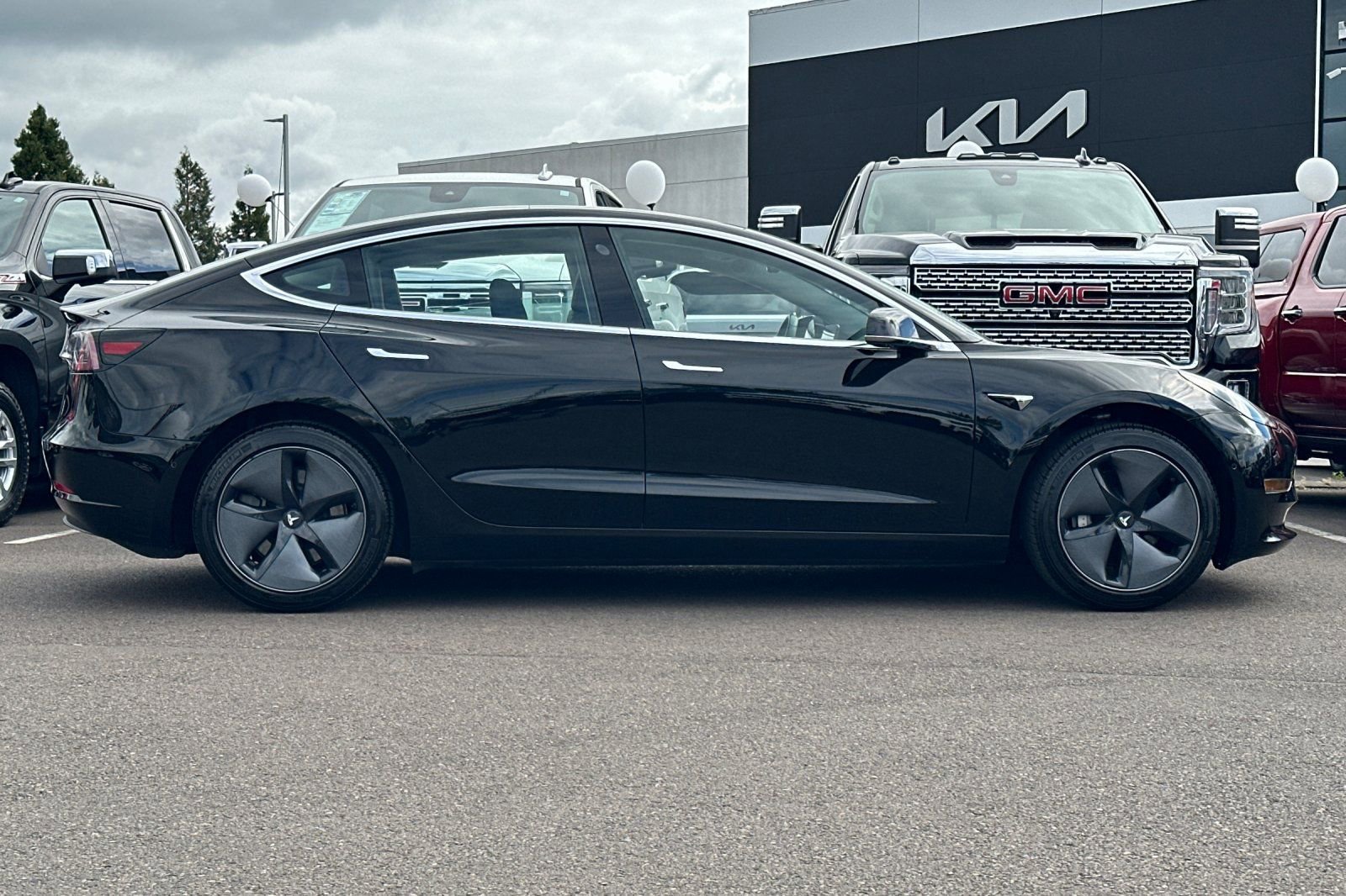 Used 2018 Tesla Model 3 Mid Range RWD image 3
