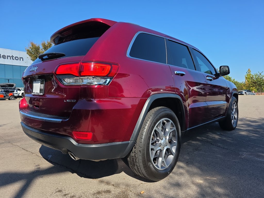 Used 2021 Jeep Grand Cherokee Limited w/ Sun & Sound Group RWD image 9