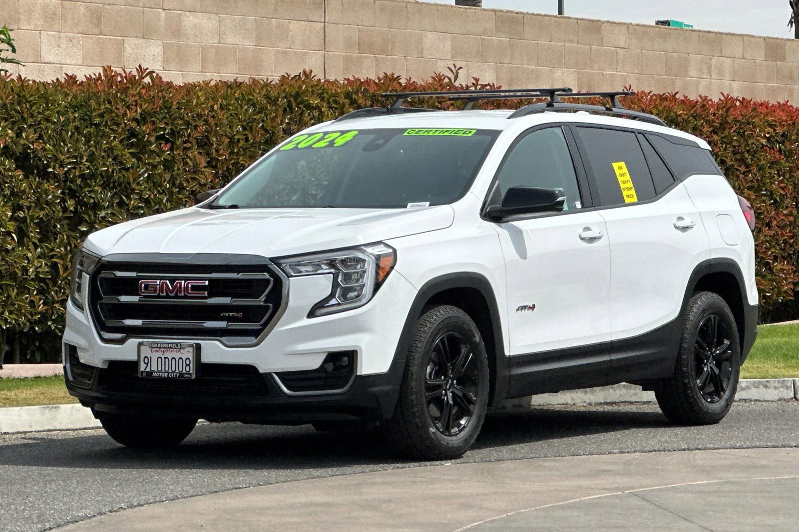 Certified 2024 GMC Terrain AT4 w/ Infotainment Package II image 8