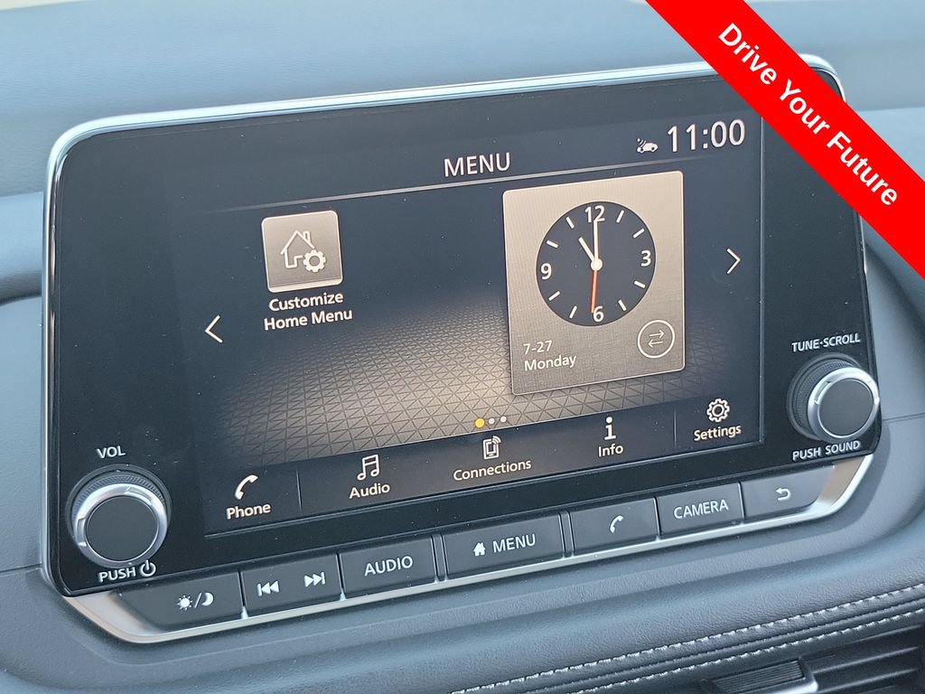 Used 2026 Nissan Rogue SV FWD image 9