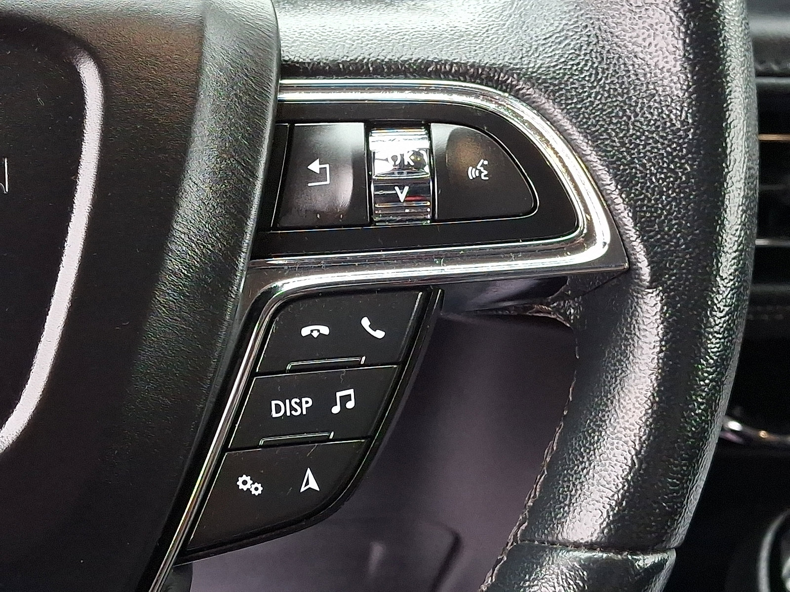 Used 2023 Lincoln Nautilus AWD w/ Premium Package image 23