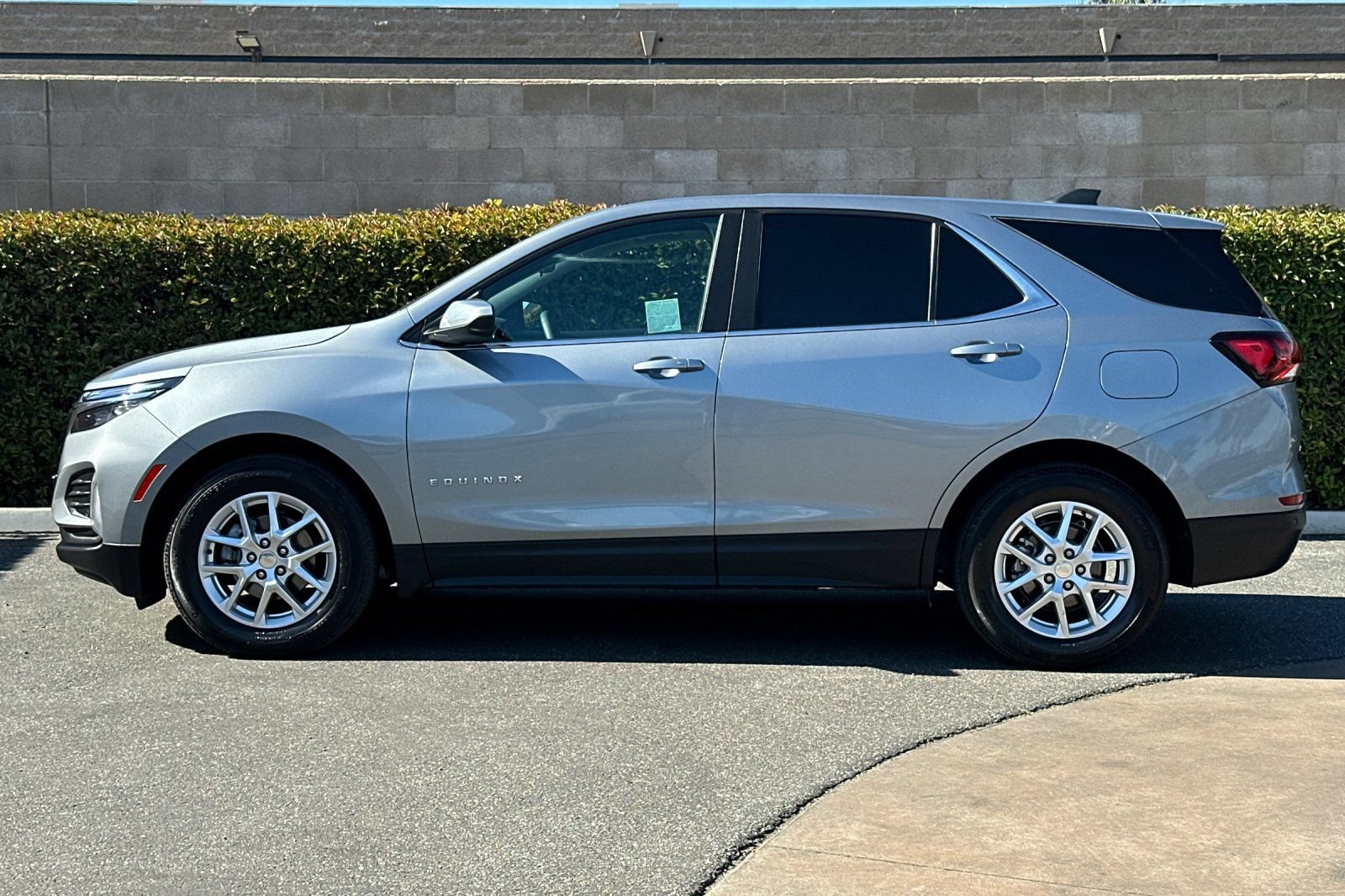 Certified 2024 Chevrolet Equinox LT FWD image 7