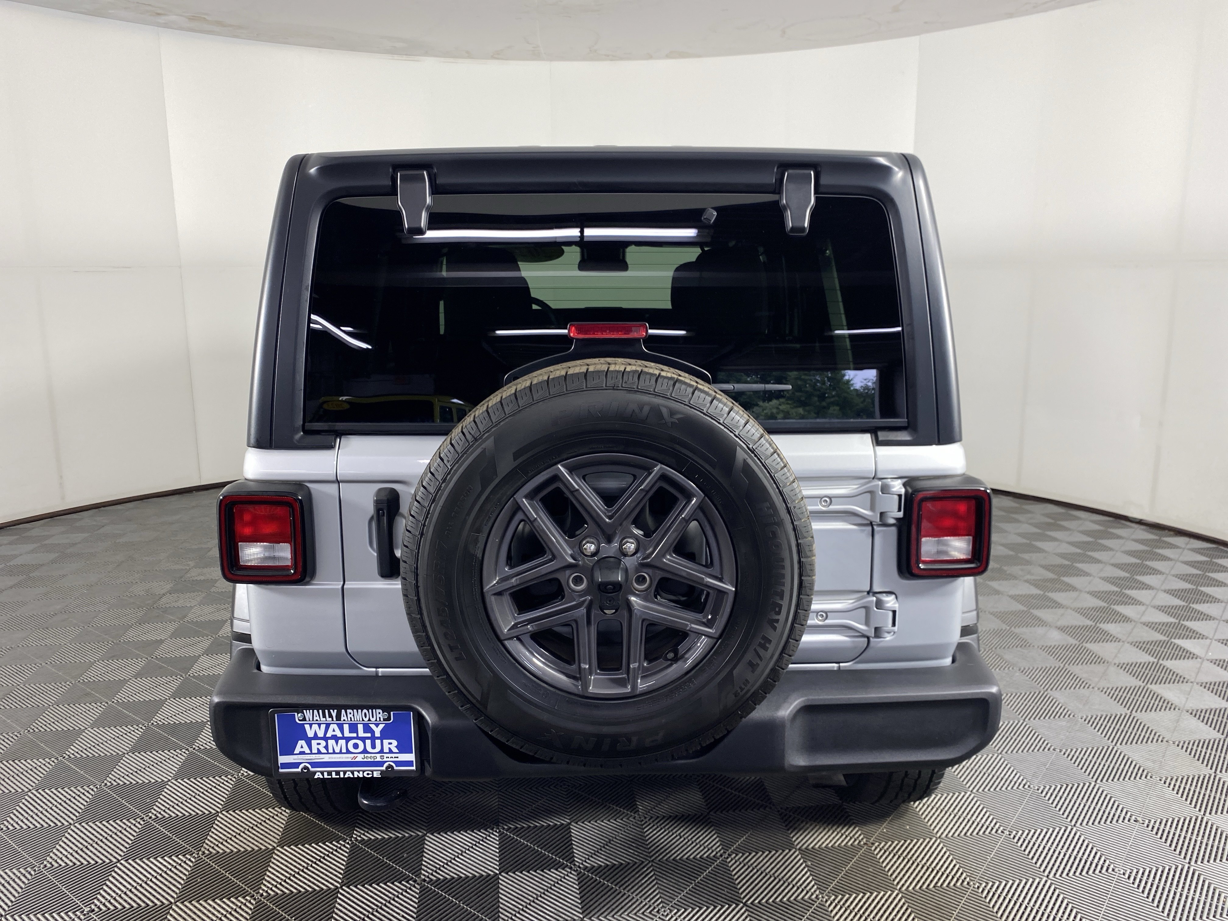Used 2024 Jeep Wrangler Unlimited Sport AWD/4WD image 8