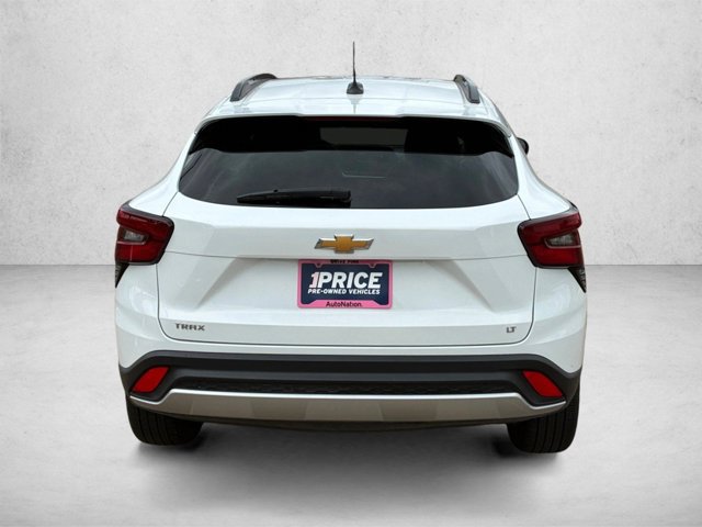 Used 2025 Chevrolet Trax LT FWD image 7