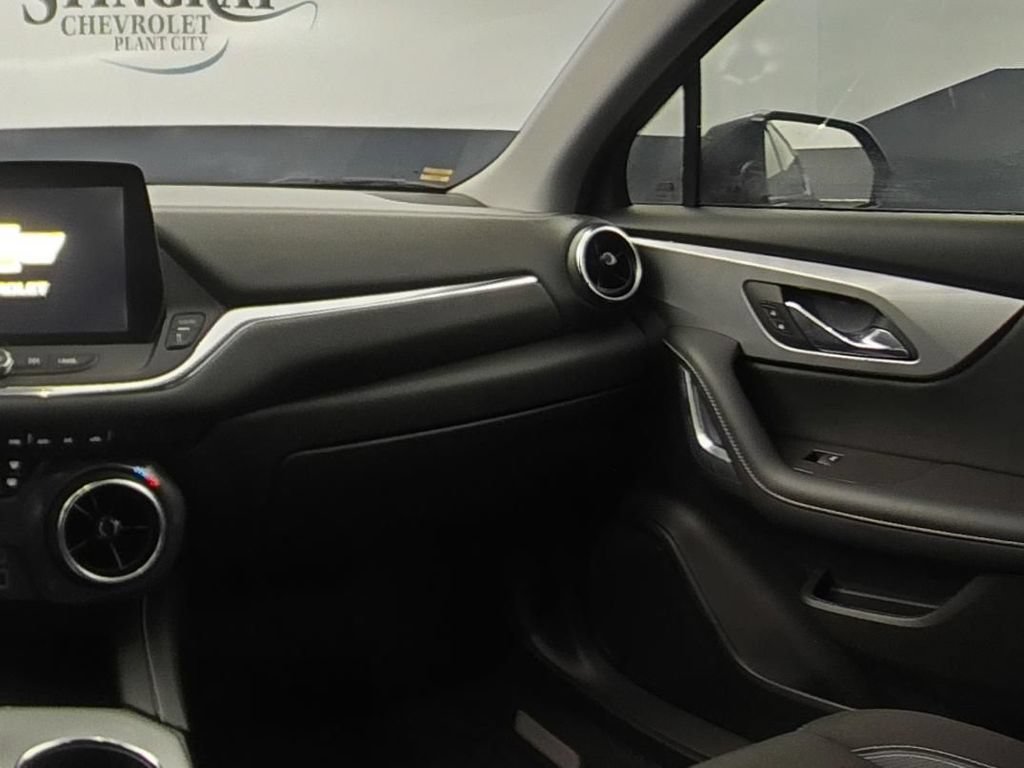 Used 2023 Chevrolet Blazer LT FWD image 15
