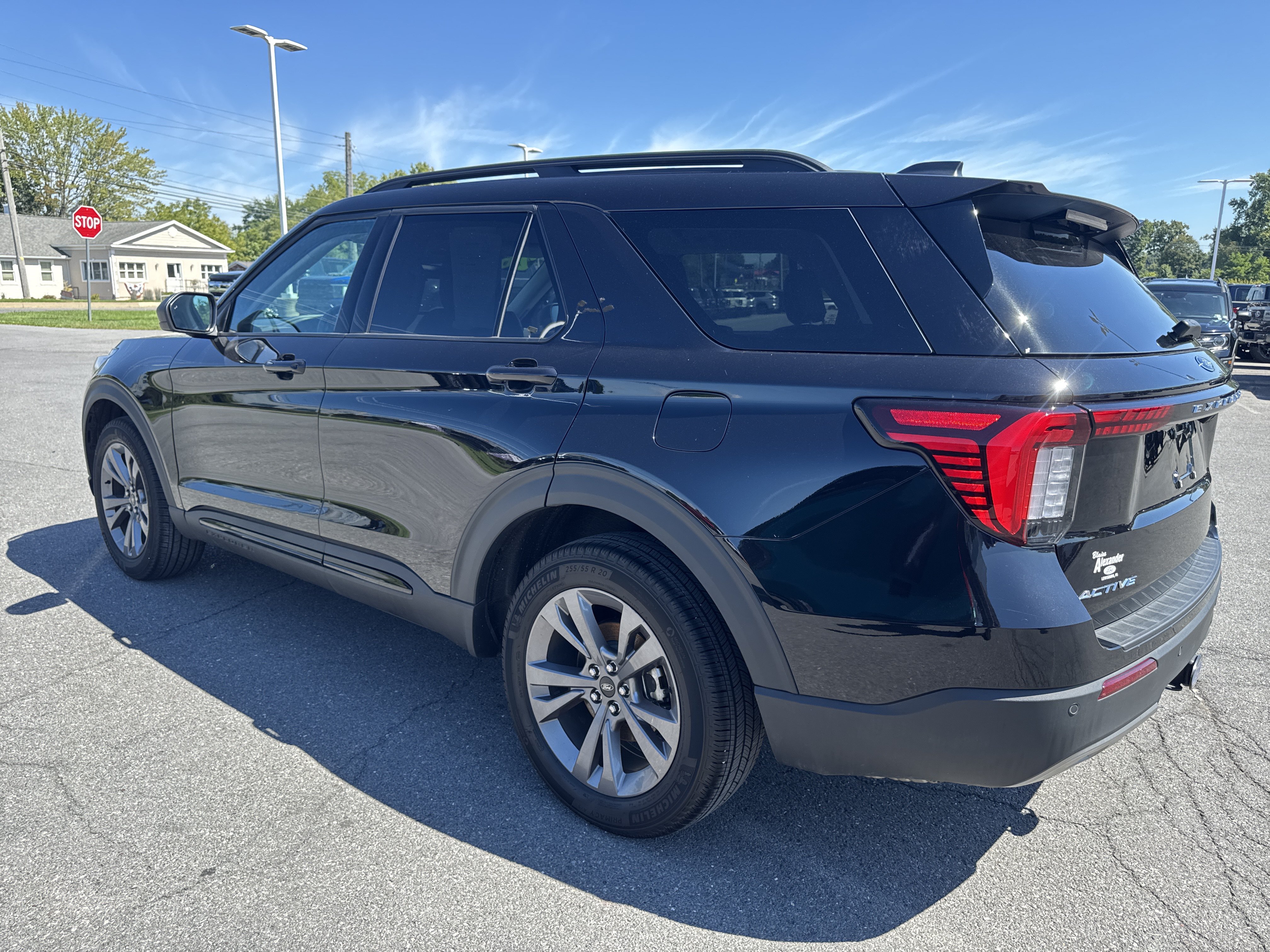 Used 2026 Ford Explorer Active w/ Active Comfort Package AWD/4WD image 6