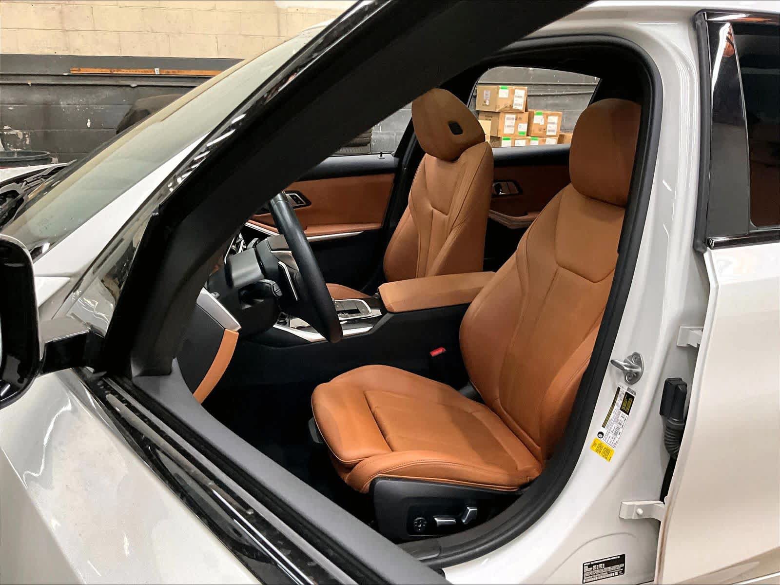 Used 2023 BMW 330i Sedan w/ Driving Assistance Package RWD image 27