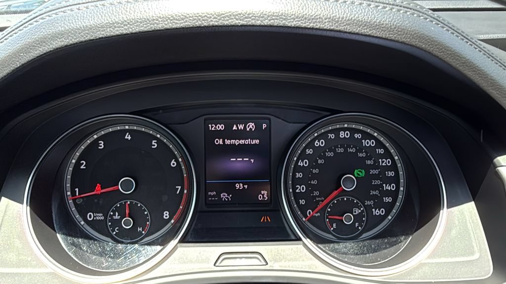 Used 2018 Volkswagen Atlas SEL w/ R-Line Package AWD/4WD image 30