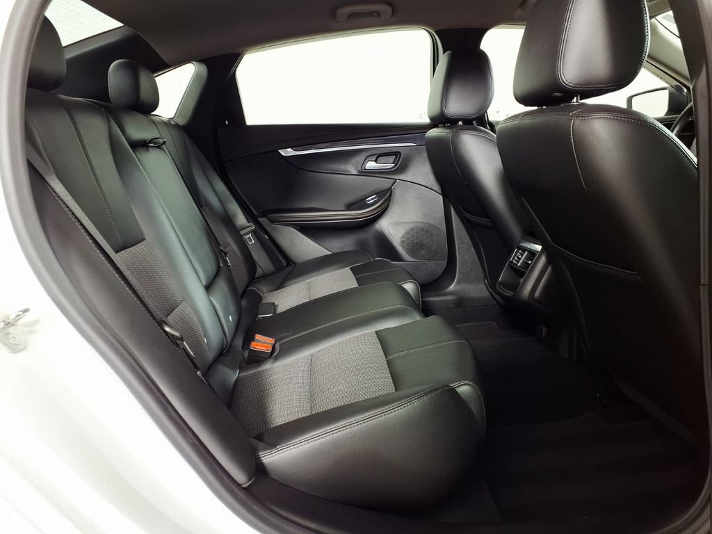 Used 2018 Chevrolet Impala LT FWD image 12