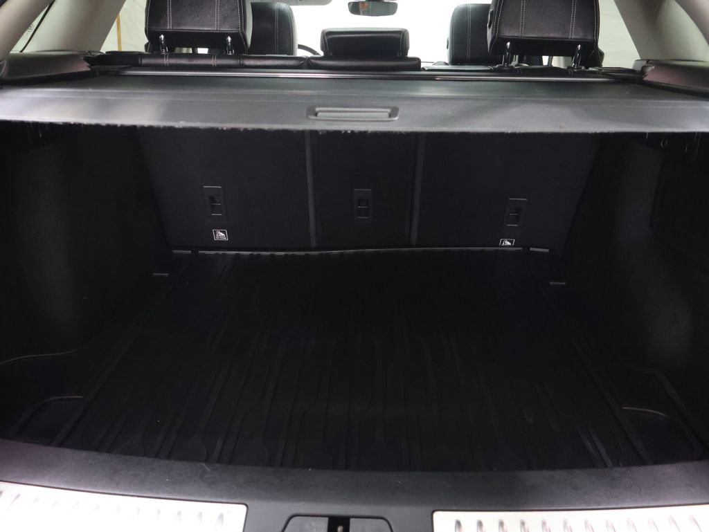 Used 2018 Land Rover Range Rover Velar S image 14