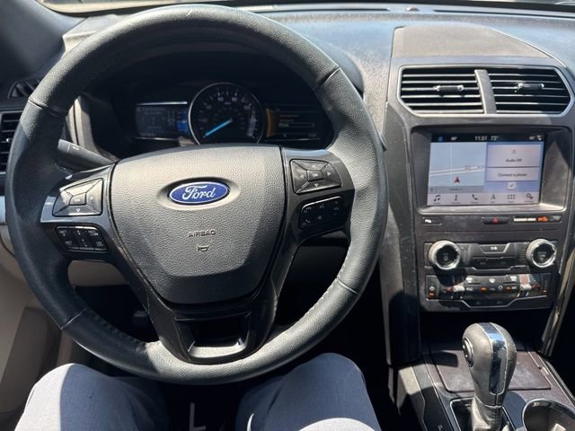 Used 2019 Ford Explorer XLT w/ Equipment Group 202A FWD image 10