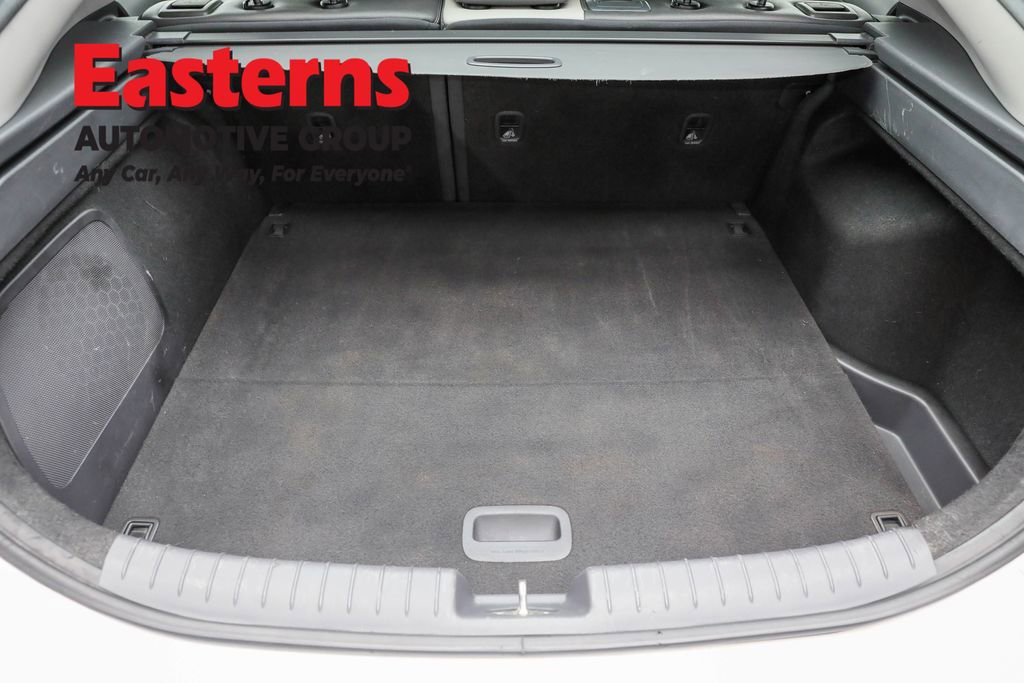 Used 2022 Hyundai Ioniq Limited image 9