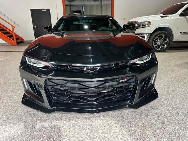 Used 2022 Chevrolet Camaro ZL1 RWD image 8
