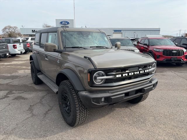 New 2026 Ford Bronco Outer Banks w/ Sasquatch Package image 8