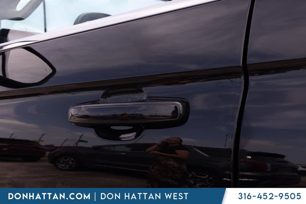 Used 2025 Ford Expedition Max Active AWD/4WD image 32
