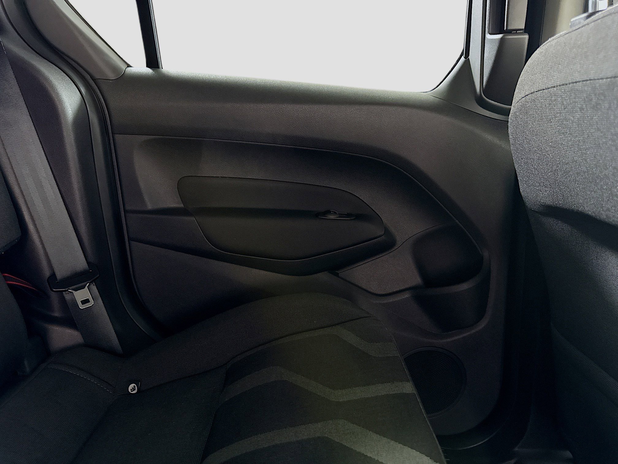 Used 2016 Ford Transit Connect XLT image 25