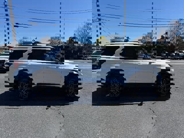 New 2026 Ford Explorer ST-Line AWD/4WD image 6