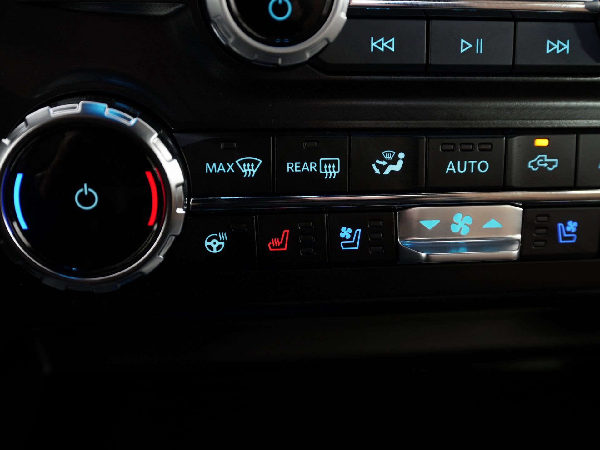 Used 2026 Ford F450 Lariat w/ FX4 Off-Road Package image 25