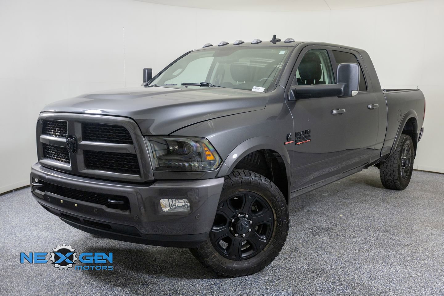 Used 2016 RAM 2500 Laramie w/ Sport Appearance Group AWD/4WD image 3