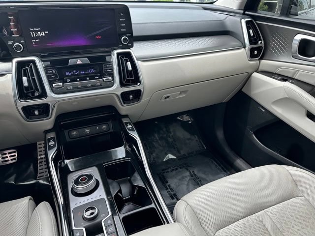 Used 2023 Kia Sorento EX w/ Panoramic Sunroof Package FWD image 21