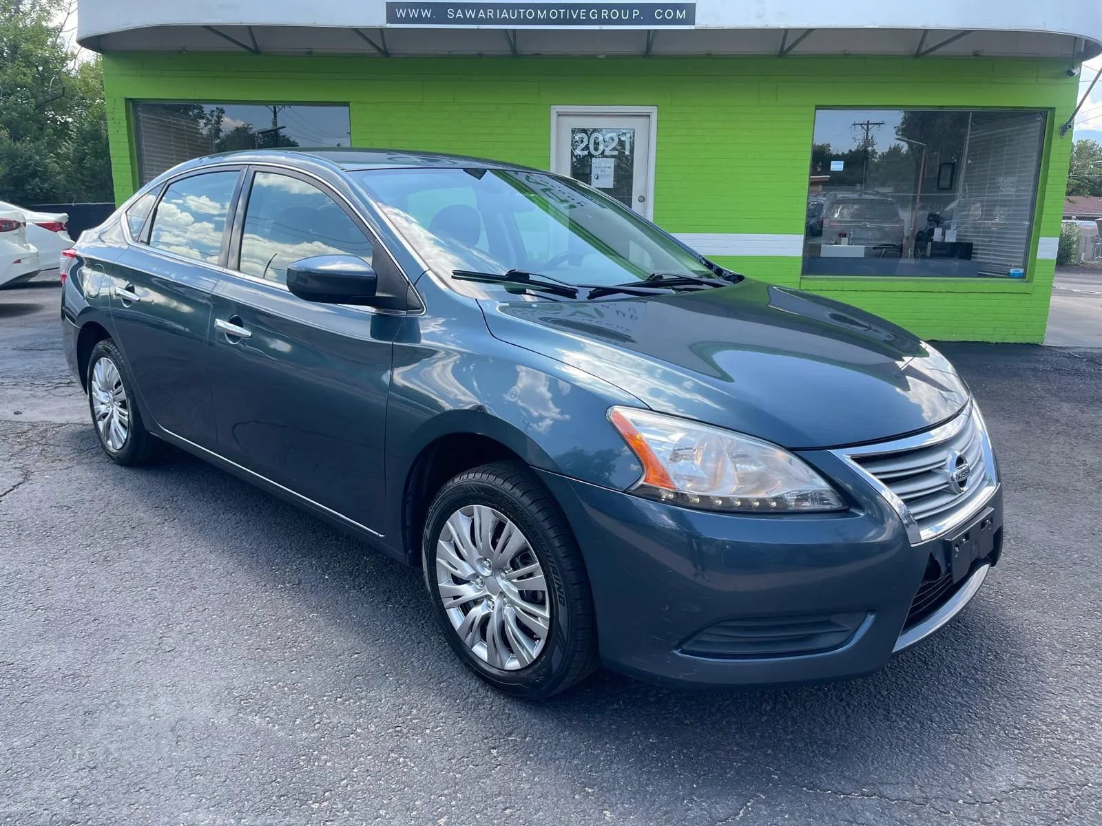 Used 2014 Nissan Sentra SV FWD image 2