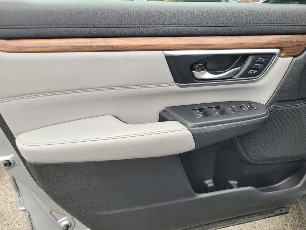 Used 2020 Honda CR-V EX-L image 17