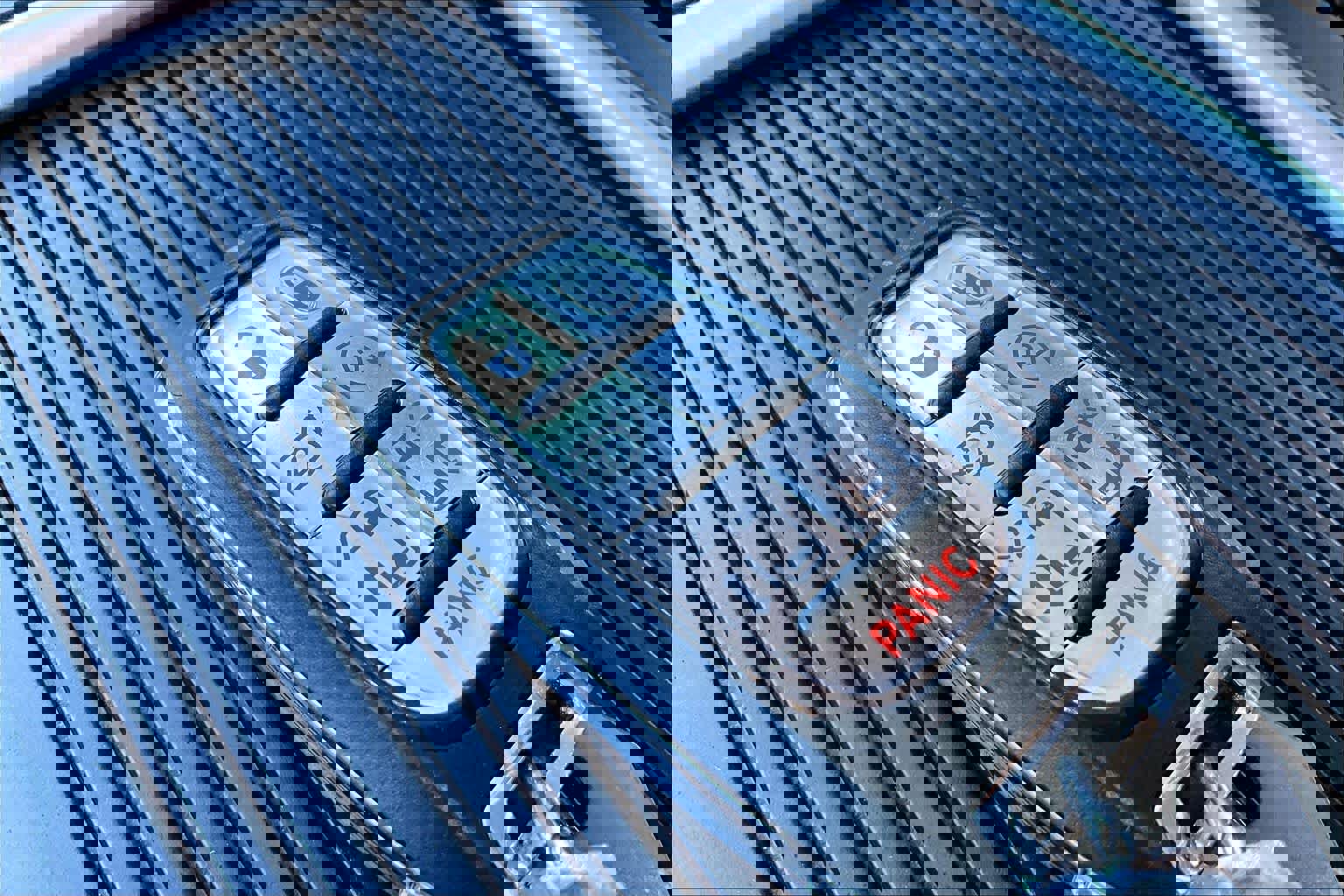 Used 2024 Chrysler Pacifica Select image 14