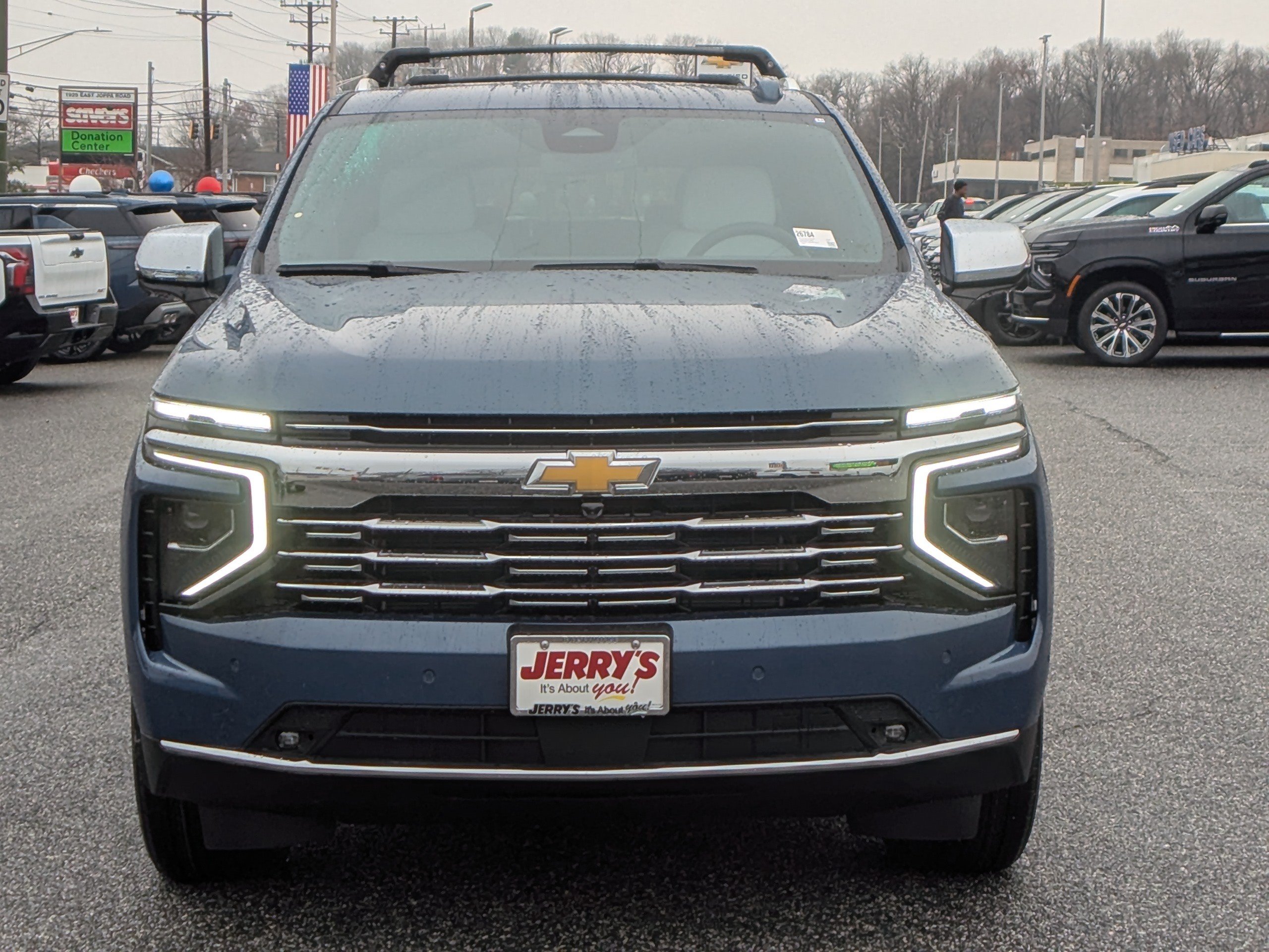 New 2026 Chevrolet Suburban Premier w/ Sun And Tow Package AWD/4WD image 2