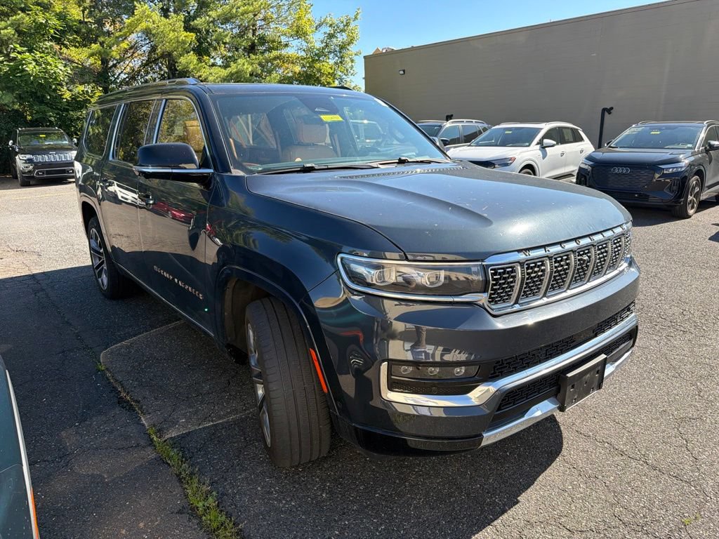 Used 2023 Jeep Grand Wagoneer L Series III AWD/4WD image 5