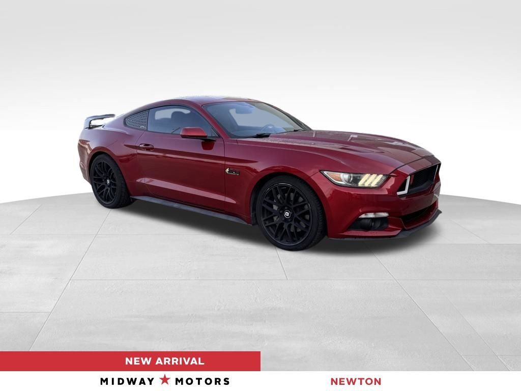 Used 2017 Ford Mustang GT RWD image 1