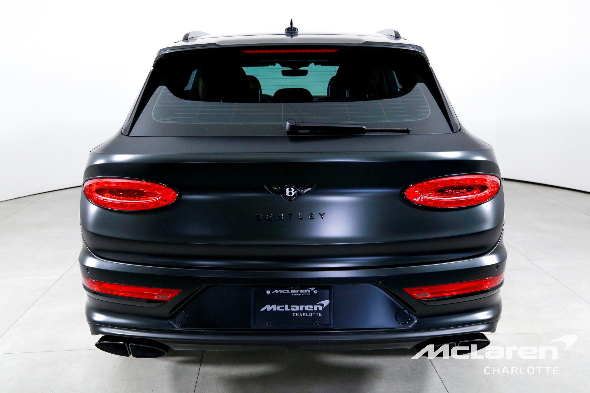 Used 2023 Bentley Bentayga Extended Wheelbase image 7