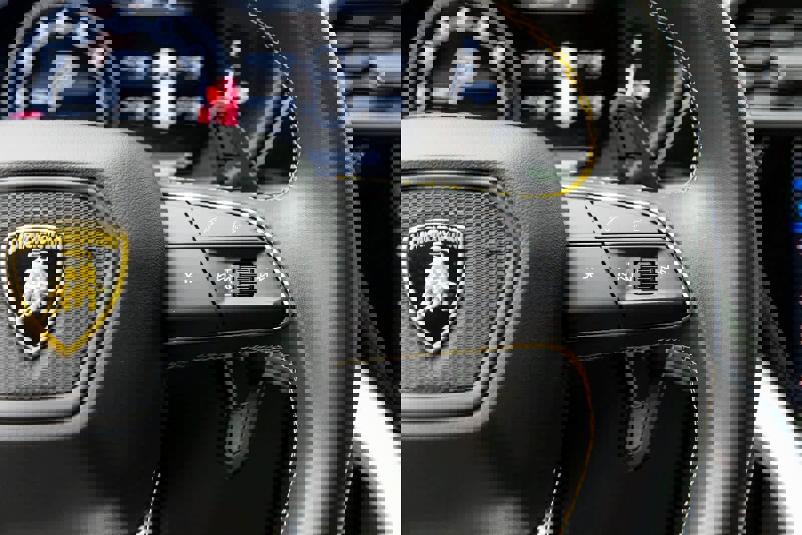 Used 2022 Lamborghini Urus AWD/4WD image 32