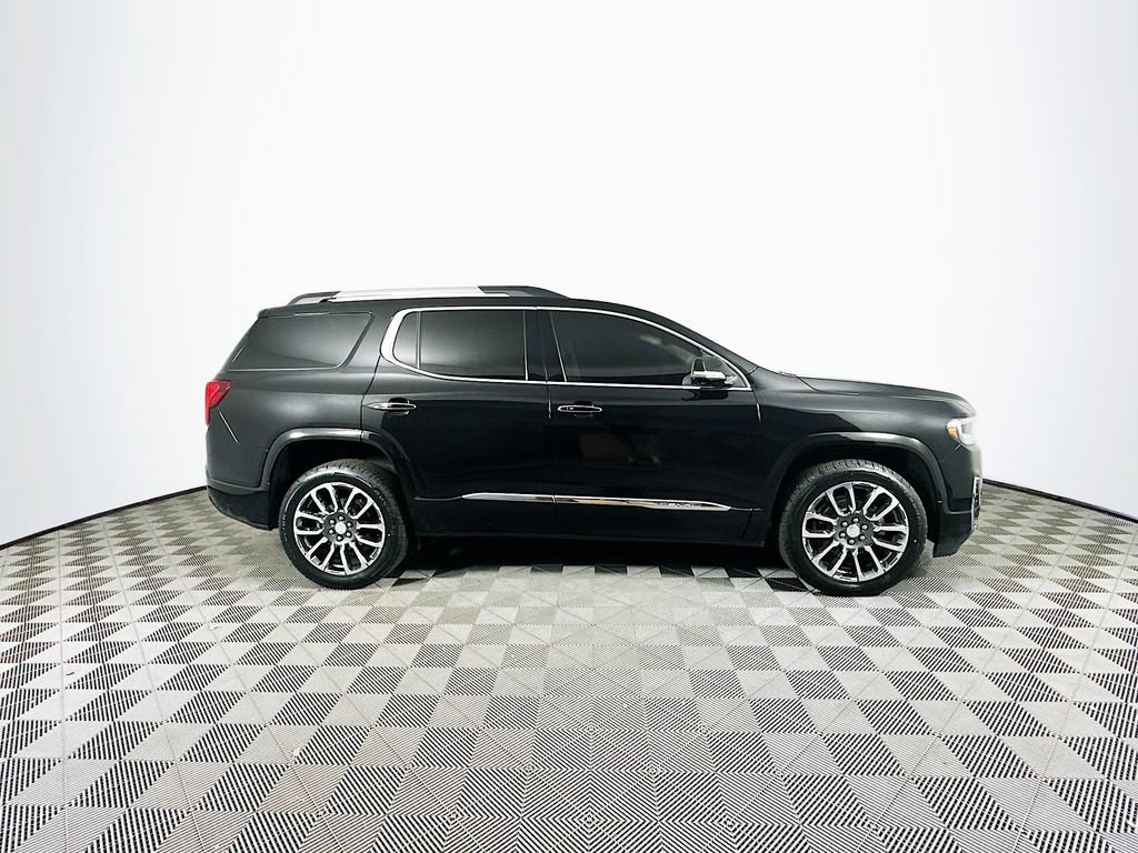 Used 2020 GMC Acadia Denali w/ Technology Package FWD image 13
