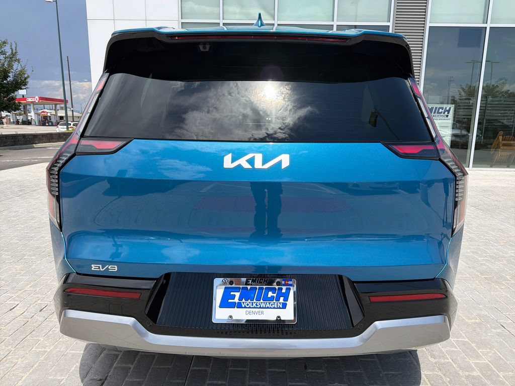 Used 2024 Kia EV9 Land AWD/4WD image 4