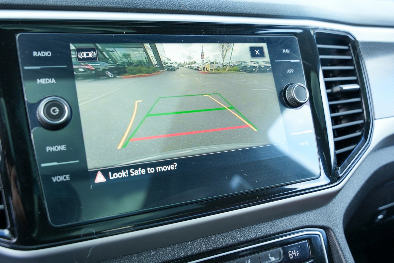 Used 2021 Volkswagen Atlas Cross Sport SEL Premium image 27