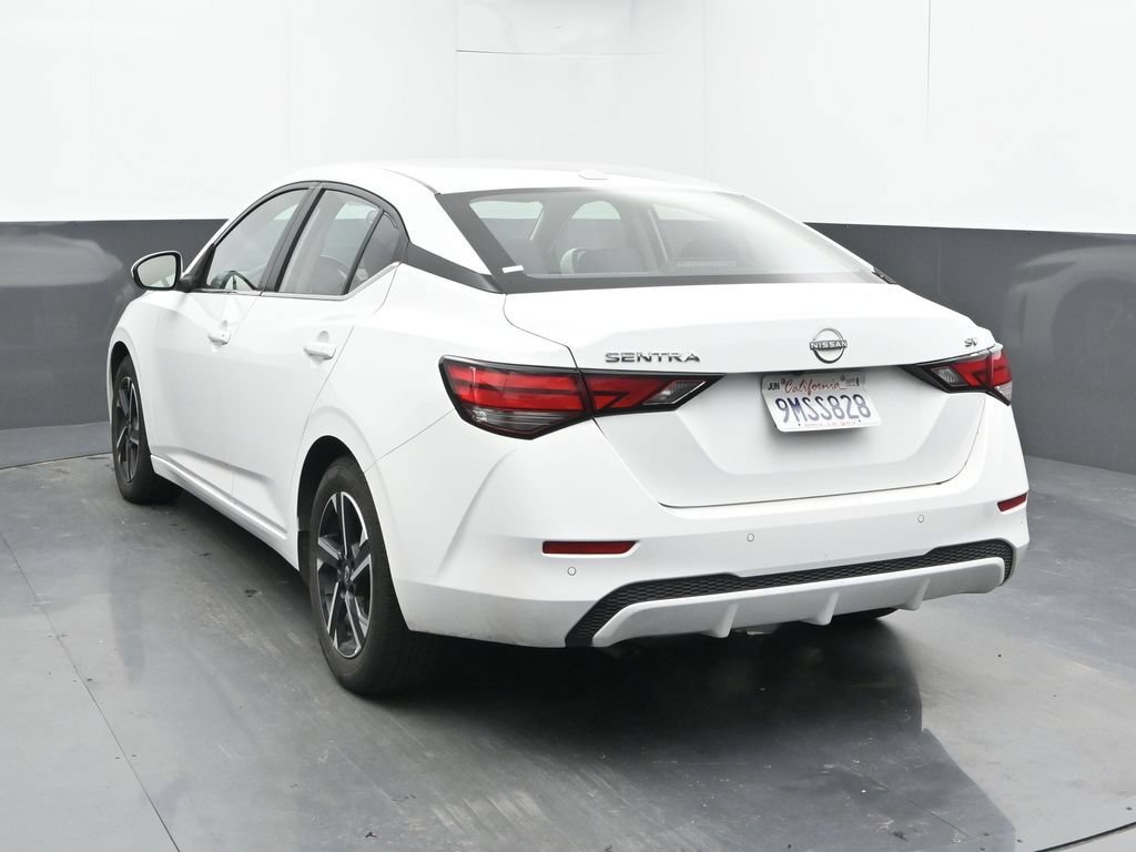 Used 2024 Nissan Sentra SV FWD image 11