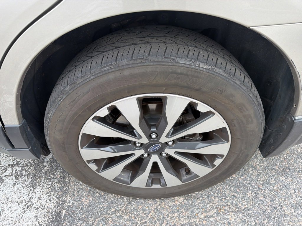 Used 2017 Subaru Outback 2.5i Limited image 10