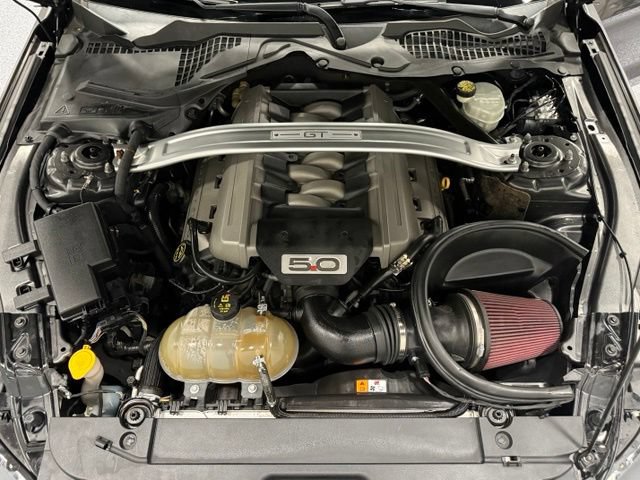 Used 2017 Ford Mustang GT Premium w/ GT Performance Package RWD image 9