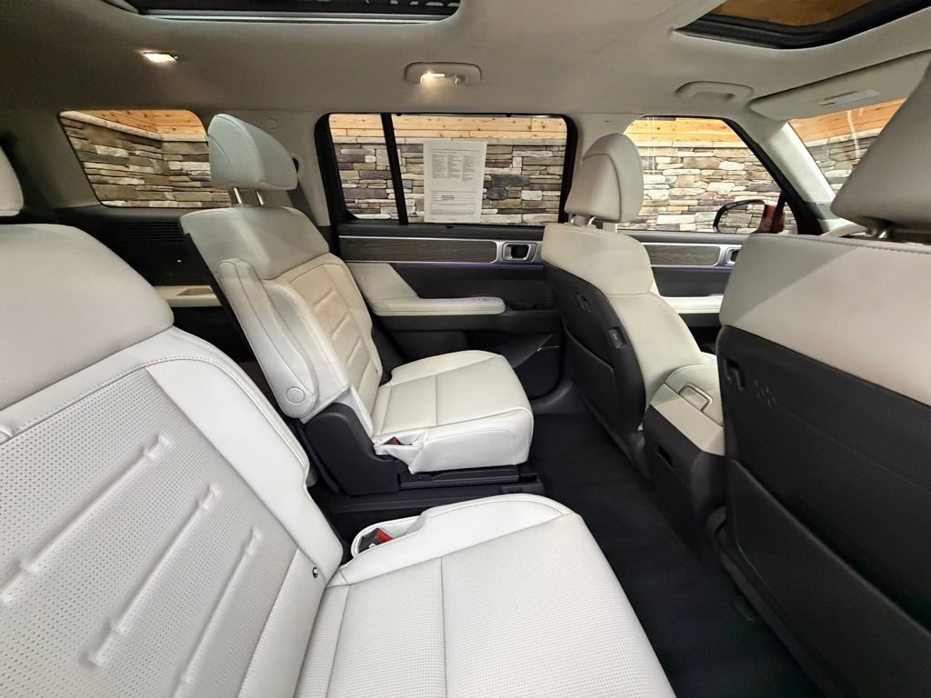 Used 2025 Hyundai Santa Fe Calligraphy AWD/4WD image 31