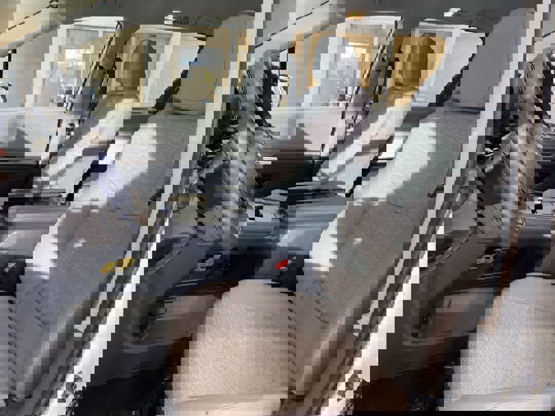 Used 2023 Toyota Sienna LE image 11