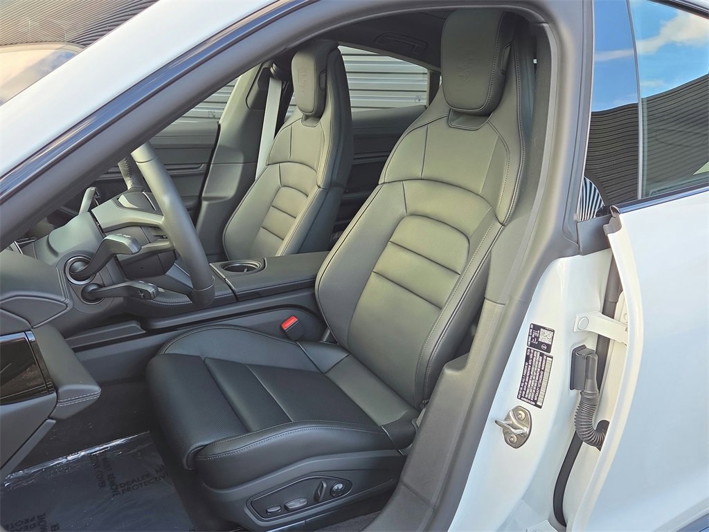 New 2026 Porsche Taycan image 5