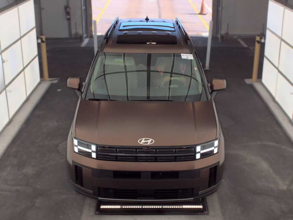 Used 2024 Hyundai Santa Fe Limited FWD image 2