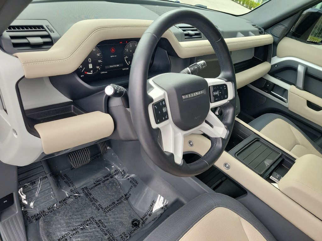 Certified 2024 Land Rover Defender 110 X-Dynamic SE AWD/4WD image 24
