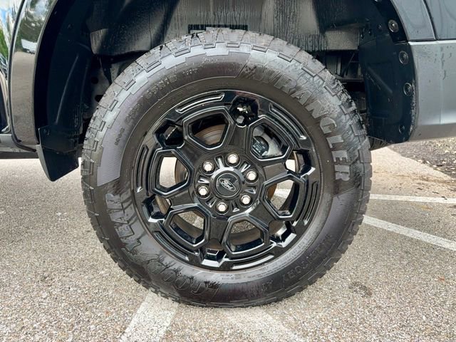 Used 2025 Ford Ranger Lariat w/ FX4 Off-Road Package AWD/4WD image 37