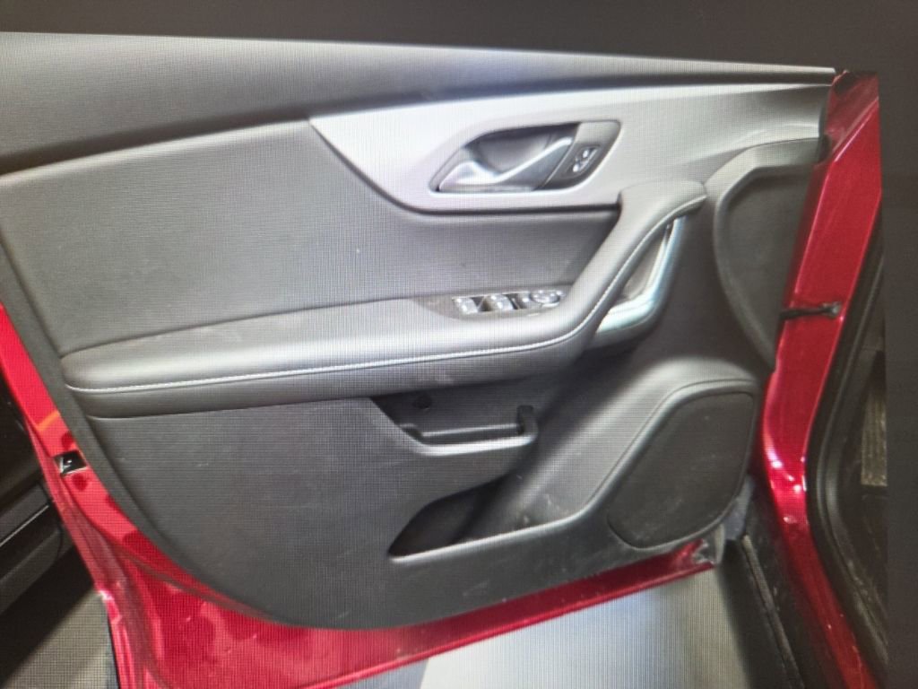 Used 2025 Chevrolet Blazer LT image 12